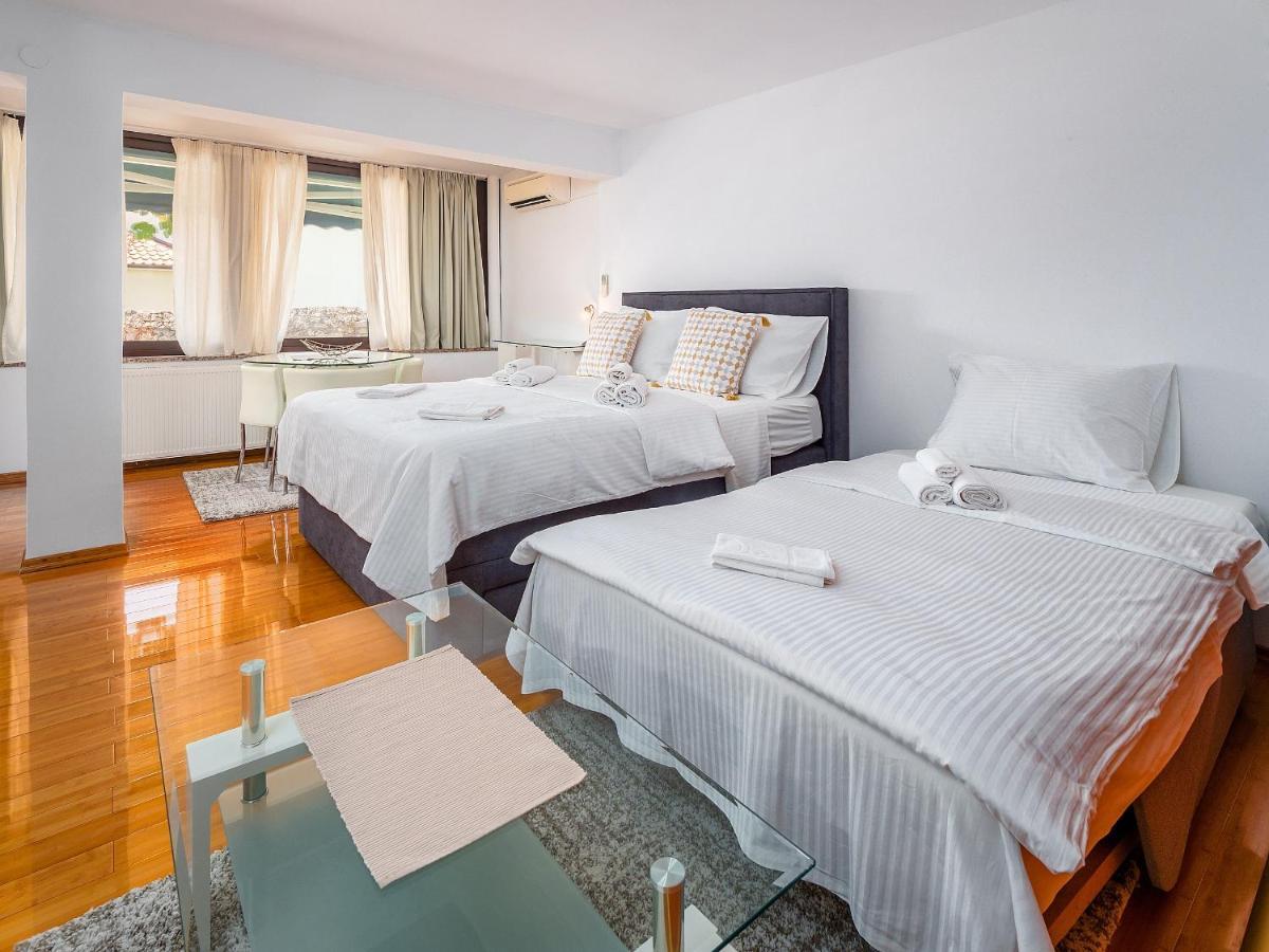 Studio Apartment "Kalina" 550 M From Sea Rijeka Exterior photo