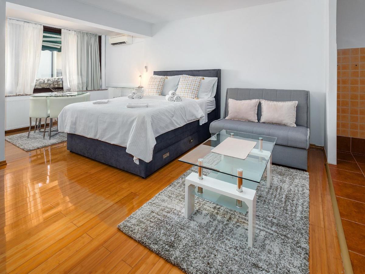 Studio Apartment "Kalina" 550 M From Sea Rijeka Exterior photo